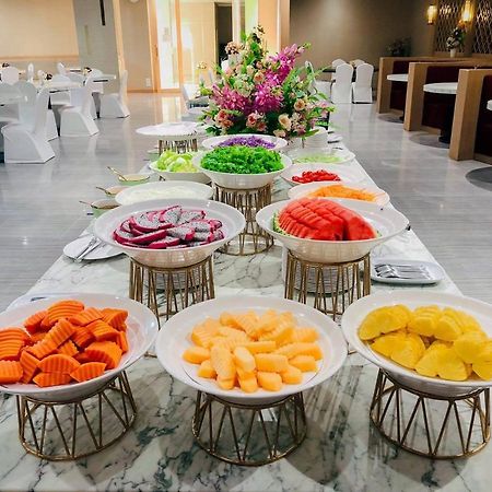 Srilamduan Hotel Sisaket Экстерьер фото