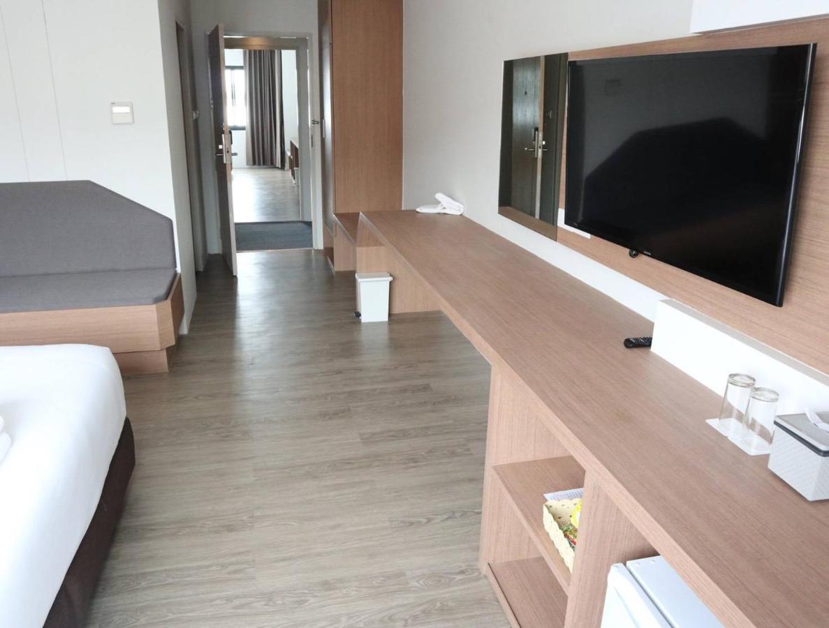 Srilamduan Hotel Sisaket Экстерьер фото