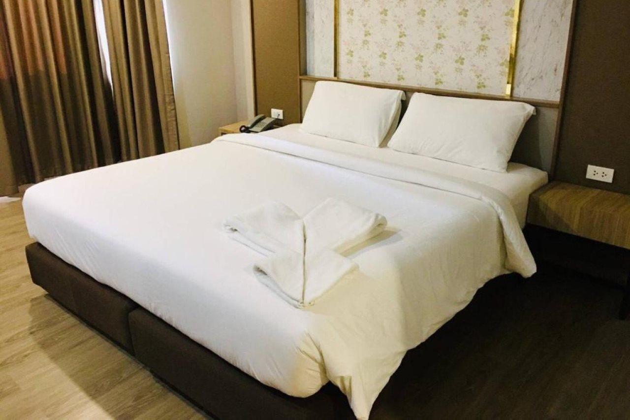 Srilamduan Hotel Sisaket Экстерьер фото