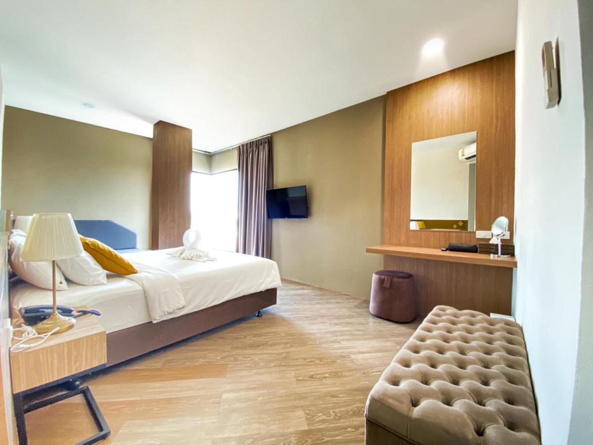 Srilamduan Hotel Sisaket Экстерьер фото
