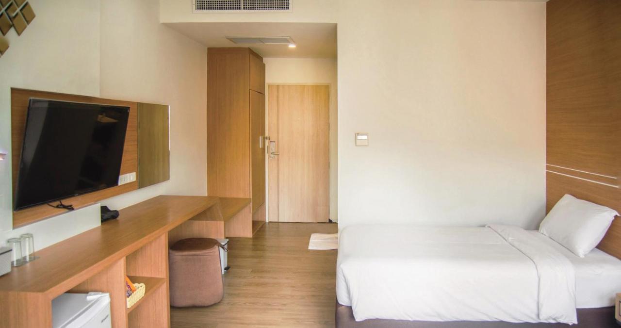 Srilamduan Hotel Sisaket Экстерьер фото