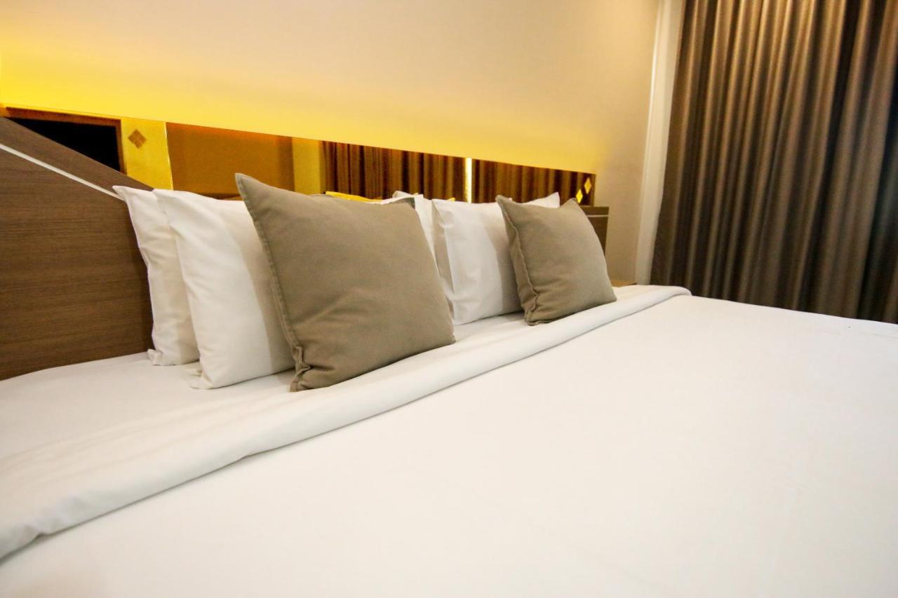 Srilamduan Hotel Sisaket Экстерьер фото