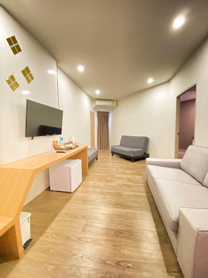 Srilamduan Hotel Sisaket Экстерьер фото