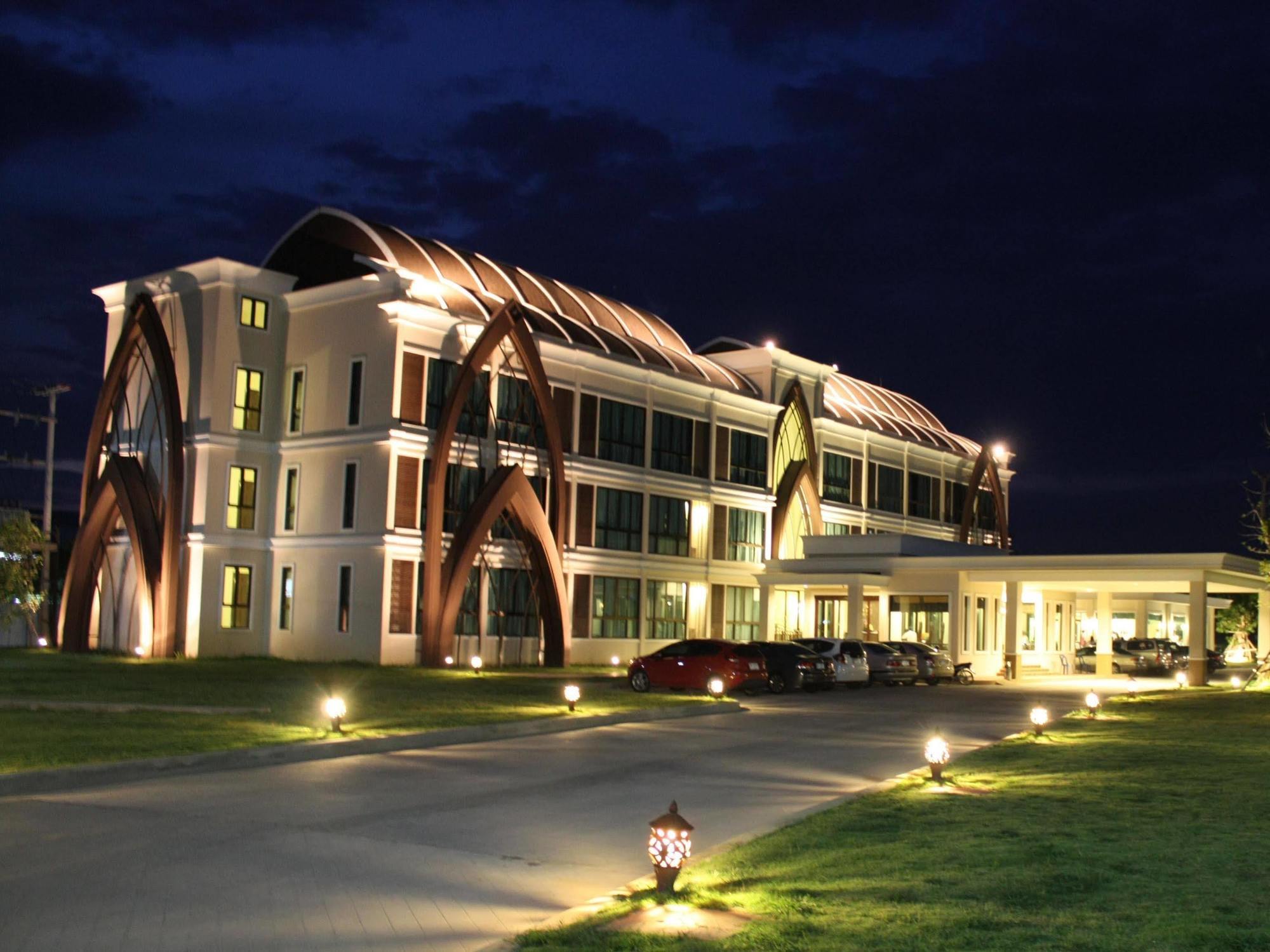 Srilamduan Hotel Sisaket Экстерьер фото