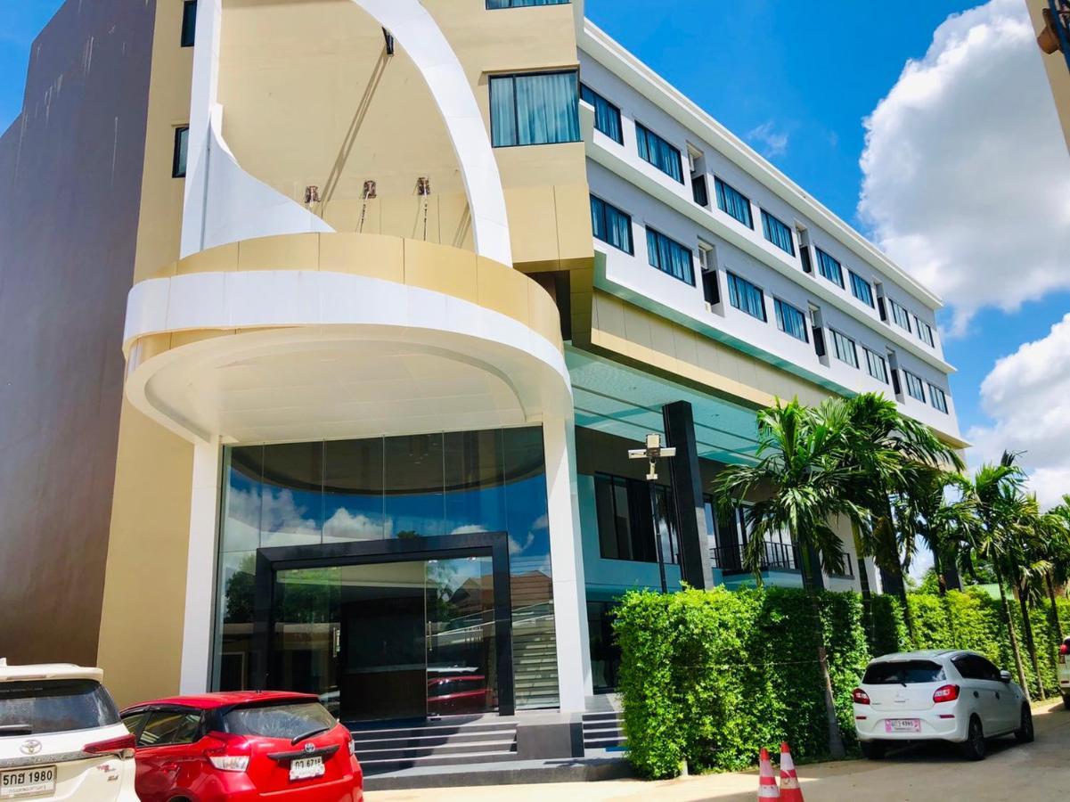 Srilamduan Hotel Sisaket Экстерьер фото