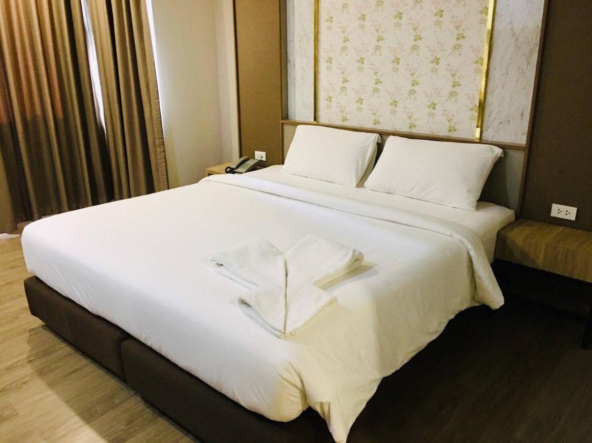 Srilamduan Hotel Sisaket Экстерьер фото